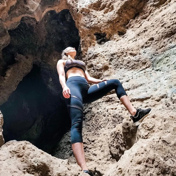 Fabletics pants - Picture 3 of 6